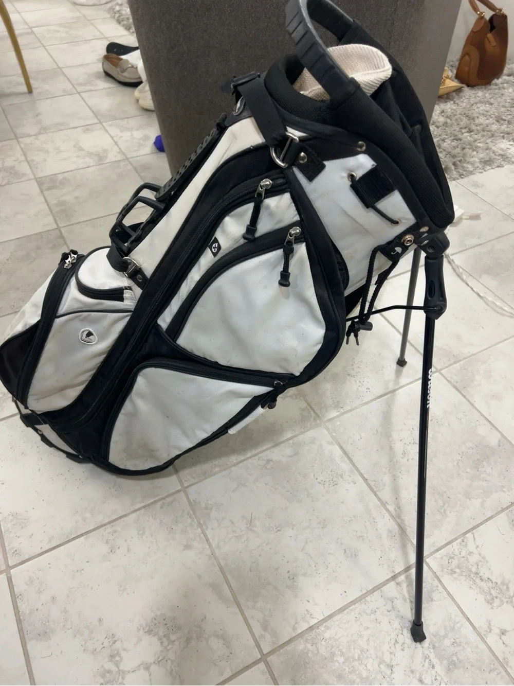 Wilson Stand Golf Bag Black White Lightweight Carry Bag
